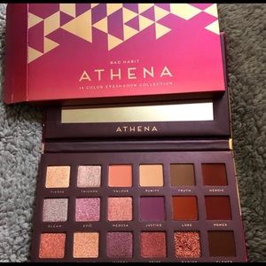 Eyeshadow palette